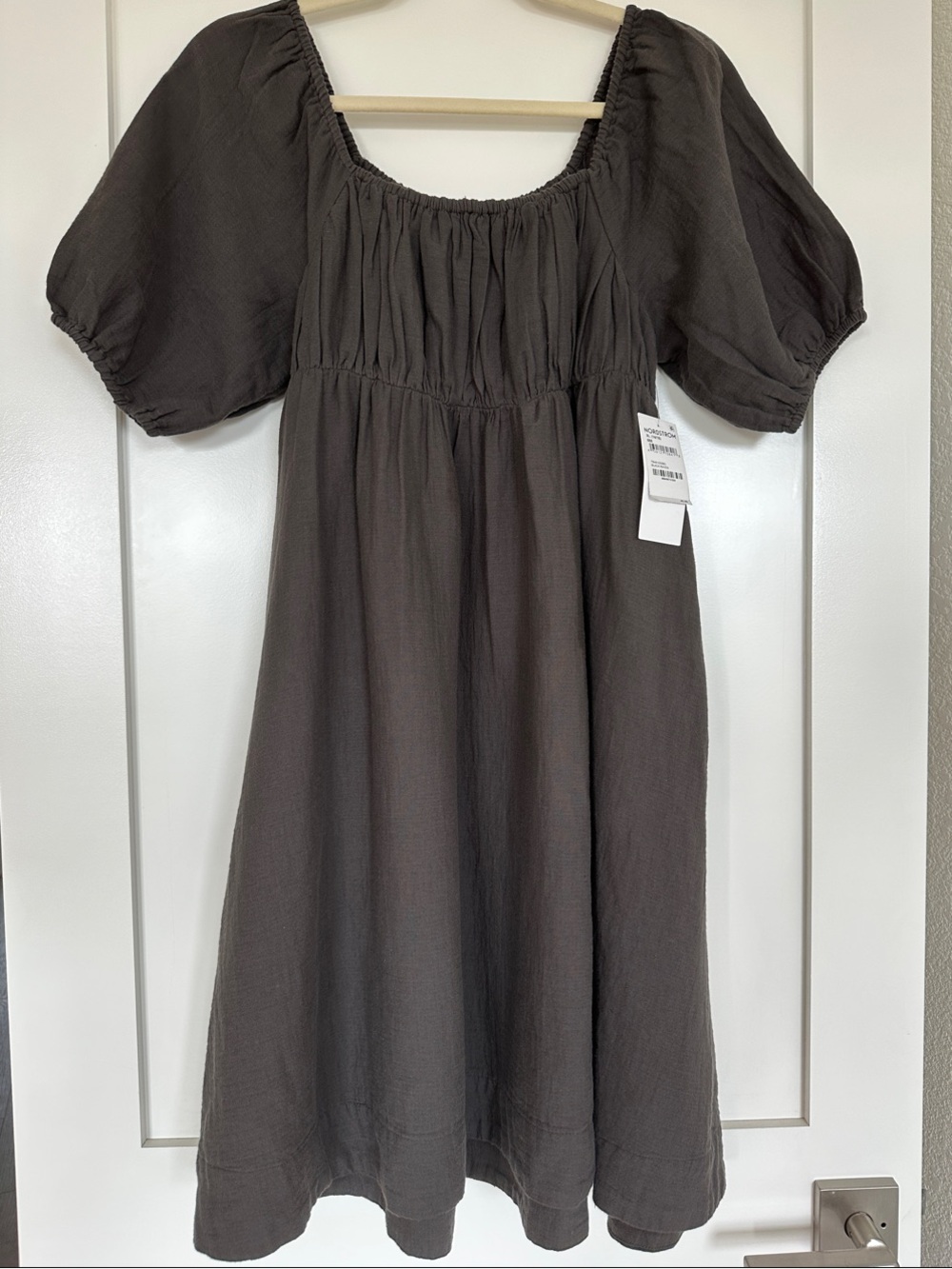 Treasure & Bond Puff-Sleeve Square Neck Dress in Charcoal